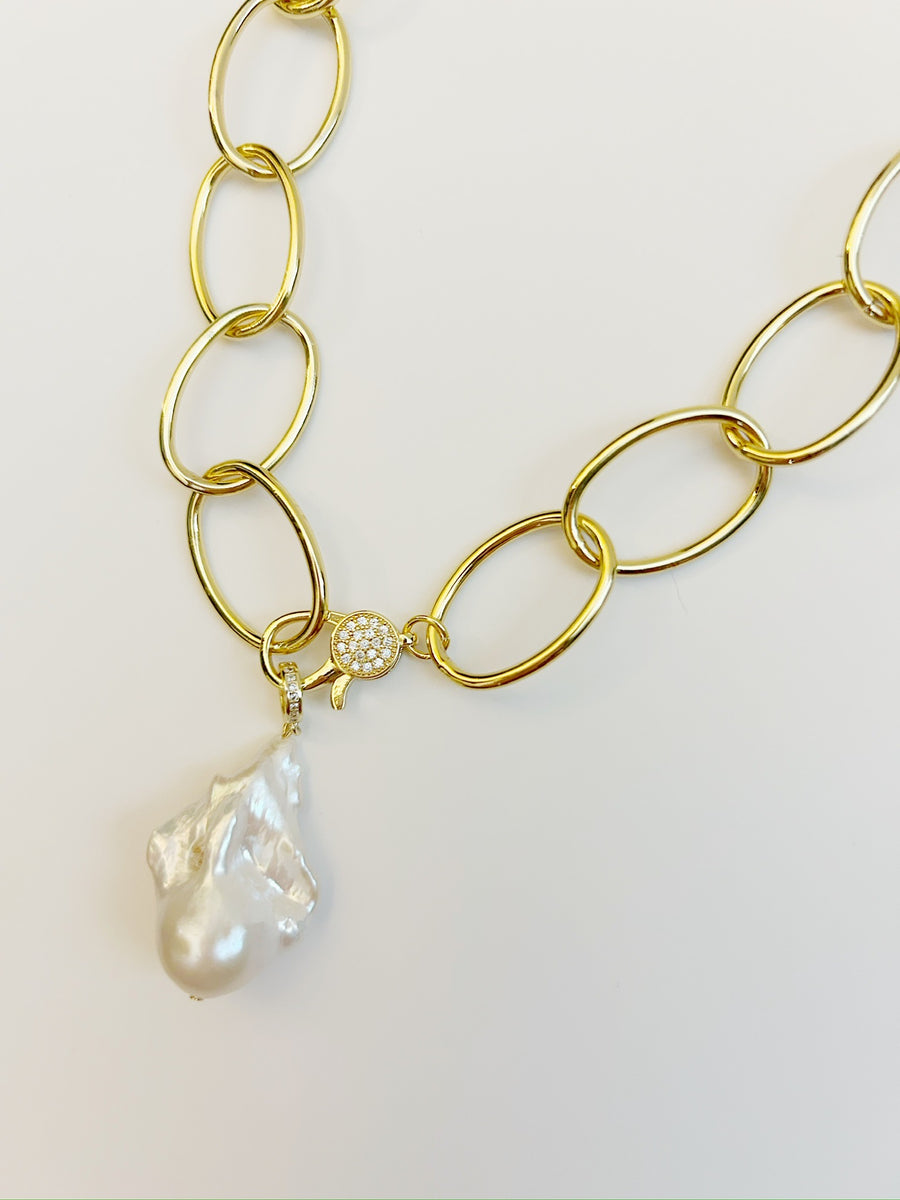 The Gigi Eternity Link Necklace with Pearl