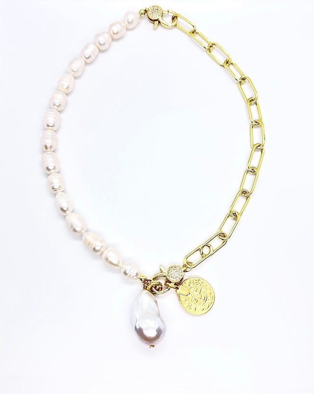 The Pearl Neleni Necklace